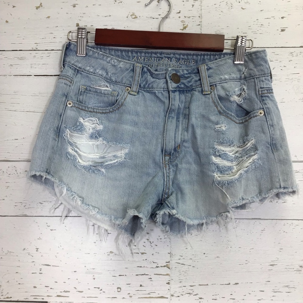 American Eagle Distressed Light Wash Jean Shorts Denim Cotton Size 4​​​​​​